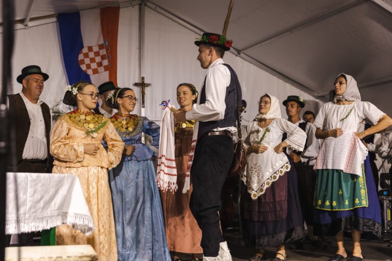 Smotra svatovskih običaja i napjeva